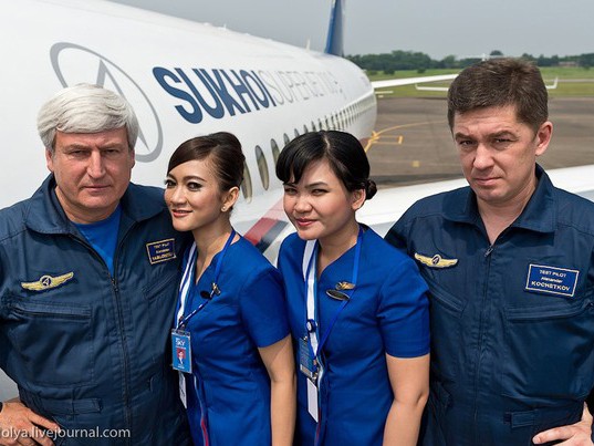Năm người thoát chết nhờ không lên máy bay Sukhoi