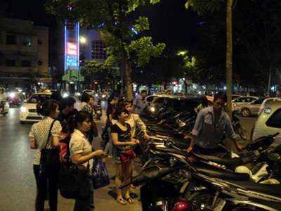 Hà Nội thêm năm tuyến phố cấm trông giữ xe