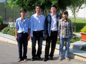 Đoàn học sinh Việt Nam tham dự cuộc thi toán quốc tế lần thứ 17 tại Bungari.