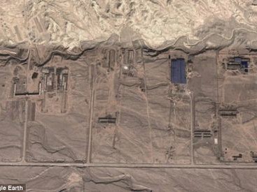 Trung Quốc xây các công trình bí ẩn giữa sa mạc