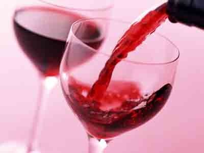 Rượu vang đỏ không giúp giảm cân