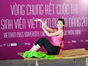Chung kết “Nữ sinh viên Việt Nam duyên dáng 2013”