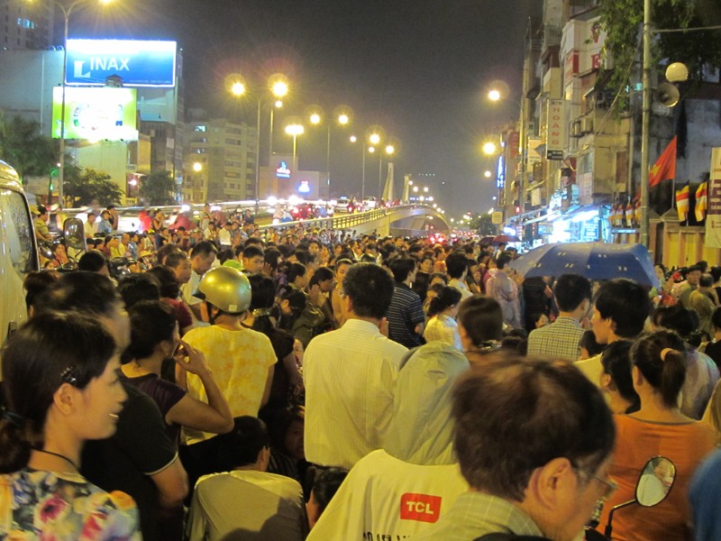 Hà Nội: Hàng trăm người đến chùa dịp lễ Vu Lan