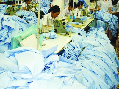 Sản xuất ở doanh nghiệp dệt may Ảnh: Đại Dương