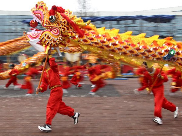 Lễ hội múa rồng chào năm mới ở châu Á