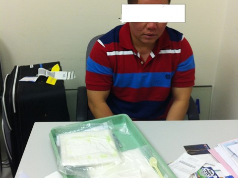 Bắt người Mỹ tuồn 1,1 kg heroin qua sân bay Tân Sơn Nhất