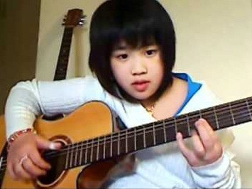 Cô bé gốc Việt nổi danh nhờ nhạc Trịnh
