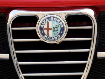 Alfa Romeo ra mắt 2011MY 159