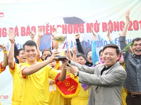 Transerco vô địch Giải bóng đá báo Tiền Phong mở rộng lần 2