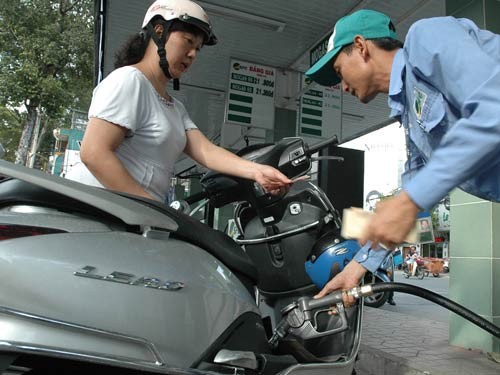 Điều chỉnh quy định tăng giảm giá xăng dầu