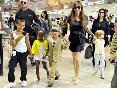 Angelina Jolie lấp lửng chuyện có thêm con