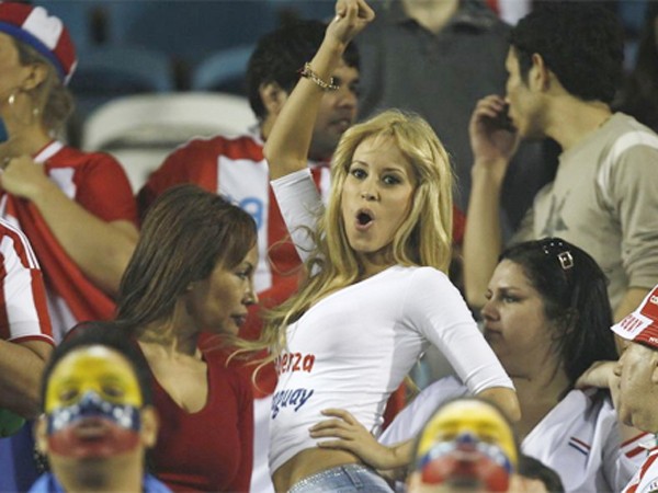 Sắc màu gợi cảm ở Copa America 2011