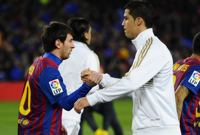 Messi và Ronaldo: Cuộc chiến giữa những 'vị thần'