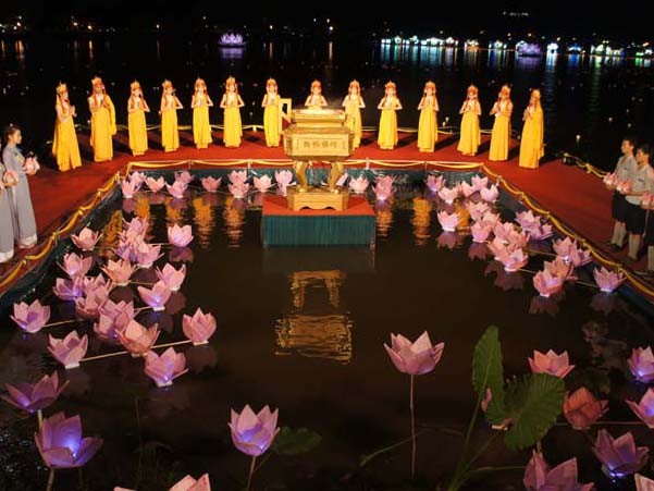 Lắng đọng một mùa Phật đản