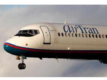 100 học sinh bị đuổi khỏi máy bay của hãng hàng không AirTran