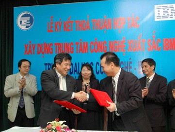 Sắp xây dựng “Trung tâm Công nghệ xuất sắc” tại Việt Nam