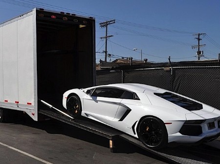 ‘Siêu bò’ Lamborghini Aventador dính phốt triệu hồi