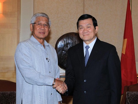 Việt Nam, Philippines tăng cường trao đổi đoàn quốc phòng