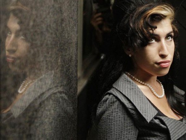 Rượu chứ không phải ma túy đã hại chết Amy Winehouse. Ảnh: Shaun Curry