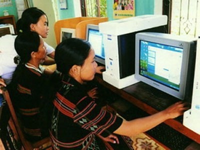 Khởi động dự án ‘đưa internet về làng’