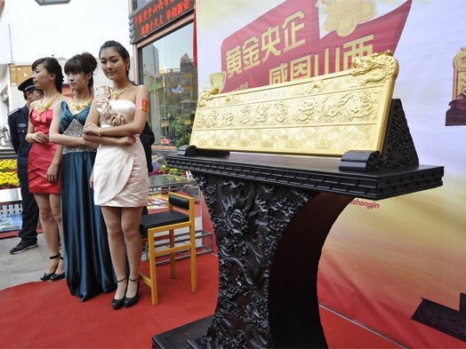Tác phẩm điêu khắc bằng vàng lớn nhất thế giới