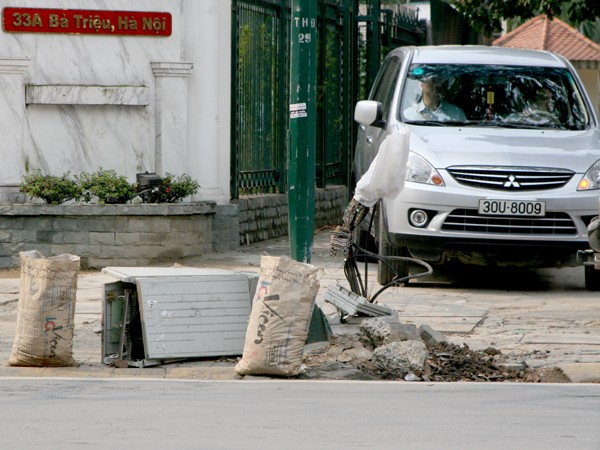 Dự án hạ ngầm cáp sau một năm đã tan nát