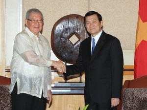 Chủ tịch nước Trương Tấn Sang tiếp tục chuyến thăm Philippines