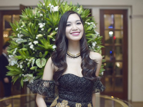 Hoa hậu Thùy Dung kiều diễm như công chúa