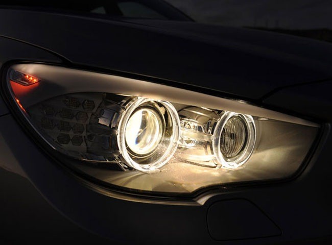 BMW 'thai nghén' công nghệ đèn pha laser