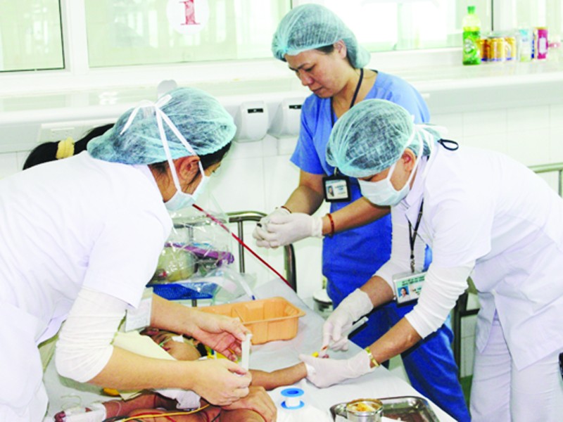 Nhiều trẻ bệnh nặng phải hồi sức cấp cứu, một số trường hợp tái phát bệnh Ảnh: Nguyễn Huy