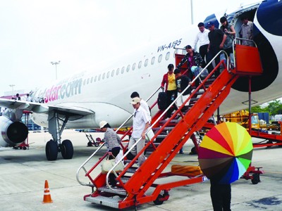 Jetstar, Việt Nam Airlines cũng hết vé bay dịp 30-4 Ảnh: T. Đảng