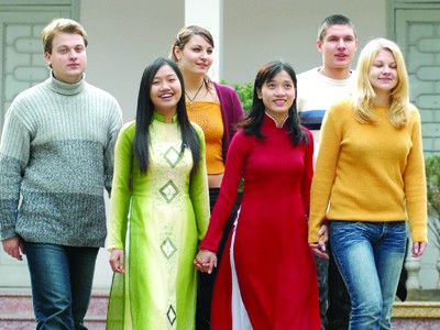 Sinh viên nước ngoài tại trường Đại học Bách khoa Hà Nội Ảnh: Hồng Vĩnh