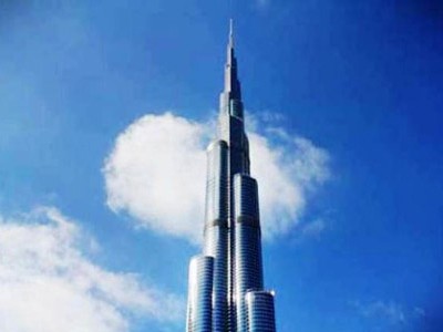 Tòa nhà chọc trời Burj Khalifa ở Dubai (Ảnh minh họa)