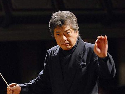 Yoshikuda Fukumura chỉ huy dàn nhạc giao hưởng ASEAN