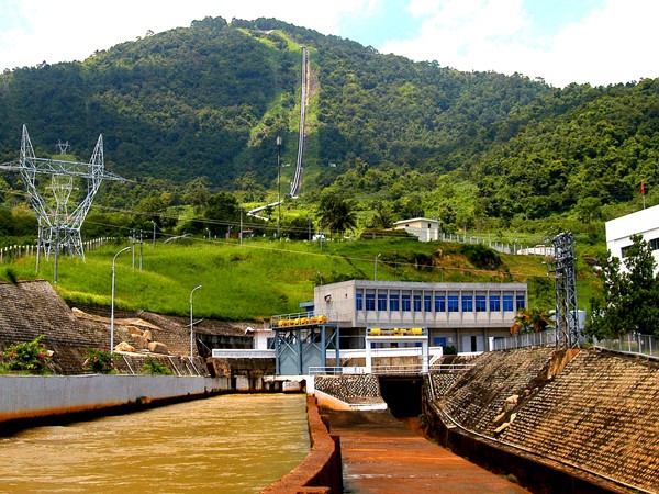 Công trình thủy điện phải đảm bảo dòng chảy sinh thái của sông Ảnh: Hồng Vĩnh