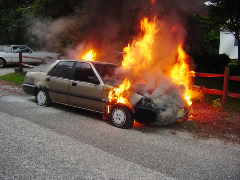 Trung bình, cứ hai phút, lại có một chiếc xe bị cháy trên đường cao tốc Mỹ, theo NFPA