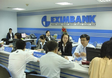 Ai đang nhảy vào Sacombank, Eximbank?