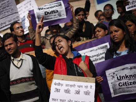 Ấn Độ chấn động vụ bé gái bị cưỡng hiếp trên tàu