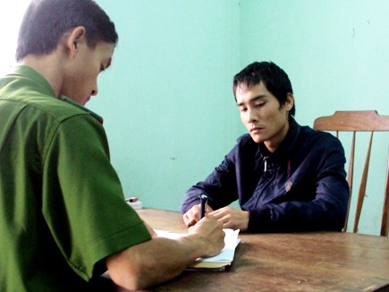 Cán bộ Ban chuyên án đấu tranh với kẻ thủ ác Nguyễn Xuân Diệu
