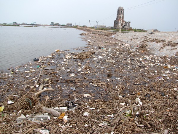 Biển Hải Lý ngập tràn rác thải