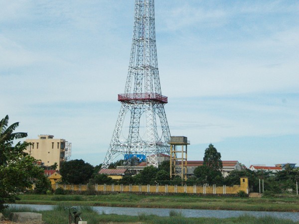 Đình chỉ xây dựng tháp anten của VOV