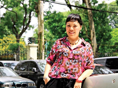 Nữ văn sĩ 'chê' bằng khen: Ban giám khảo hãy phản biện lại tôi đi!