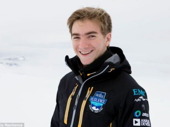 Nam sinh trượt tuyết từ bờ biển vào Nam Cực trong 18 ngày