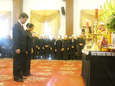 Thủ tướng Nguyễn Tấn Dũng viếng và chia buồn cùng gia đình cố Chủ tịch Võ Chí Công