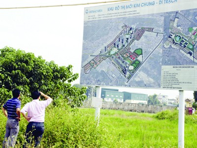 Dự án “Khu đô thị mới Kim Chung – Di Trạch” bị tạm dừng. Ảnh: Phạm Yên