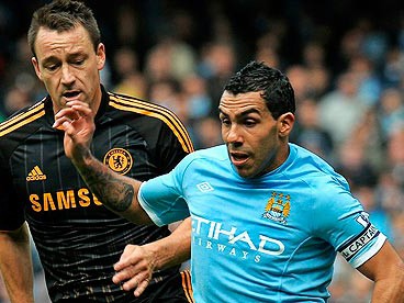 Tevez trở lại: Cứu tinh của Man City