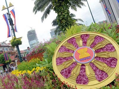 Trung Quốc, Campuchia ‘tung hứng’ tại hội nghị ASEAN