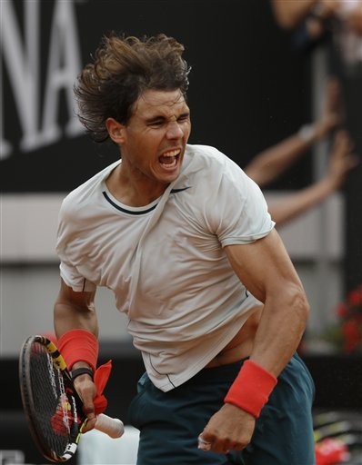 Nadal nhọc nhằn vào tứ kết Rome Masters