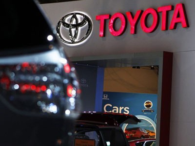 Mạnh tay khuyến mại, Toyota vẫn gặp khó khăn