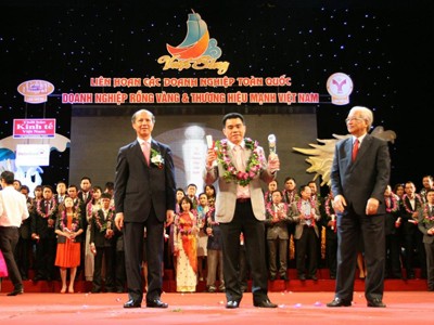 LienVietPostBank đoạt Giải thưởng thương hiệu mạnh Việt Nam năm 2012